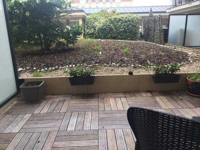 ביוסי-סיינט-ג'ורג' Studio Disneyland Paris 2 - Terrasse מראה חיצוני תמונה